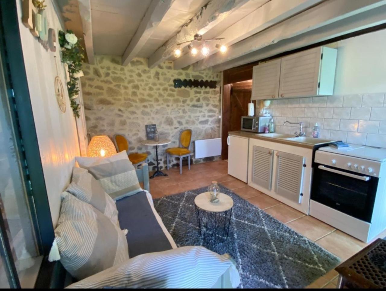 Gite Le Onze Beauval Saint-Dizier-Leyrenne Exterior foto