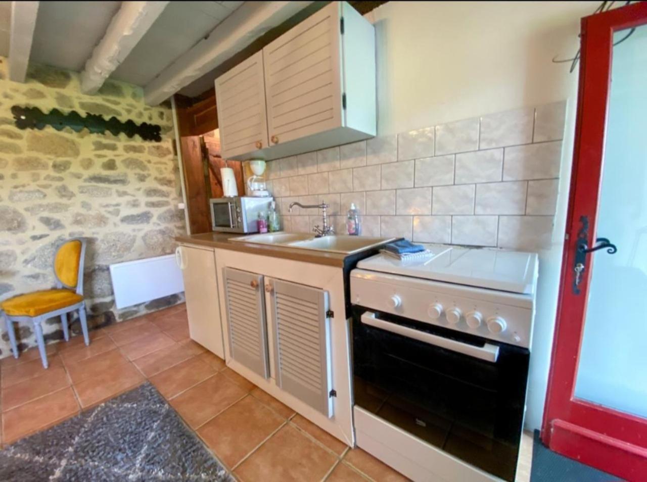 Gite Le Onze Beauval Saint-Dizier-Leyrenne Exterior foto