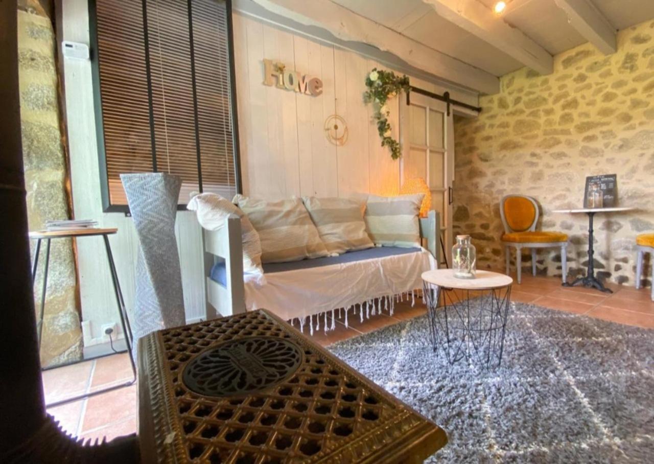 Gite Le Onze Beauval Saint-Dizier-Leyrenne Exterior foto